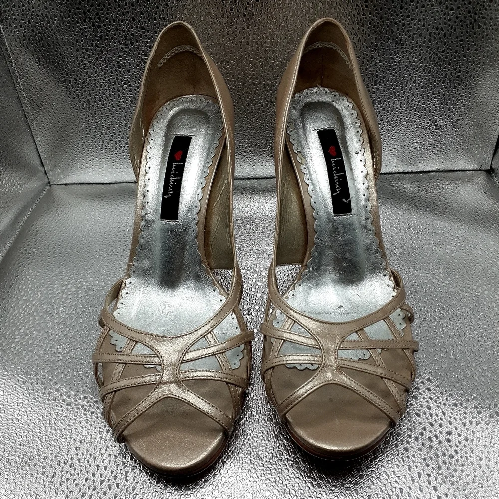 Lui Chung pre owned